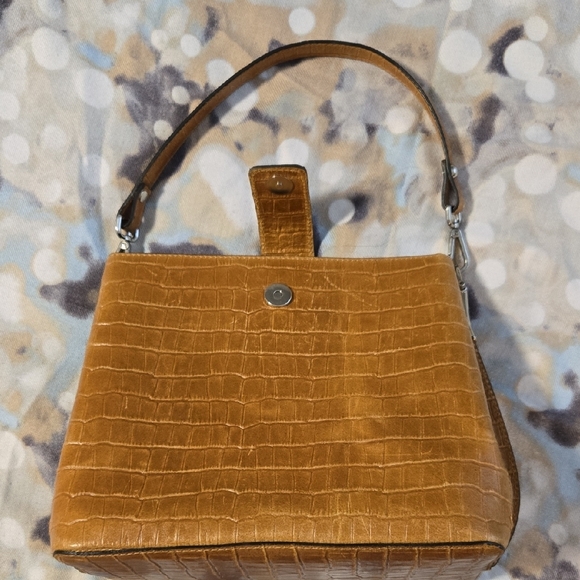 Chiara Ferretti Leather Tan Crocodile-Embossed Handbag - Picture 3 of 12